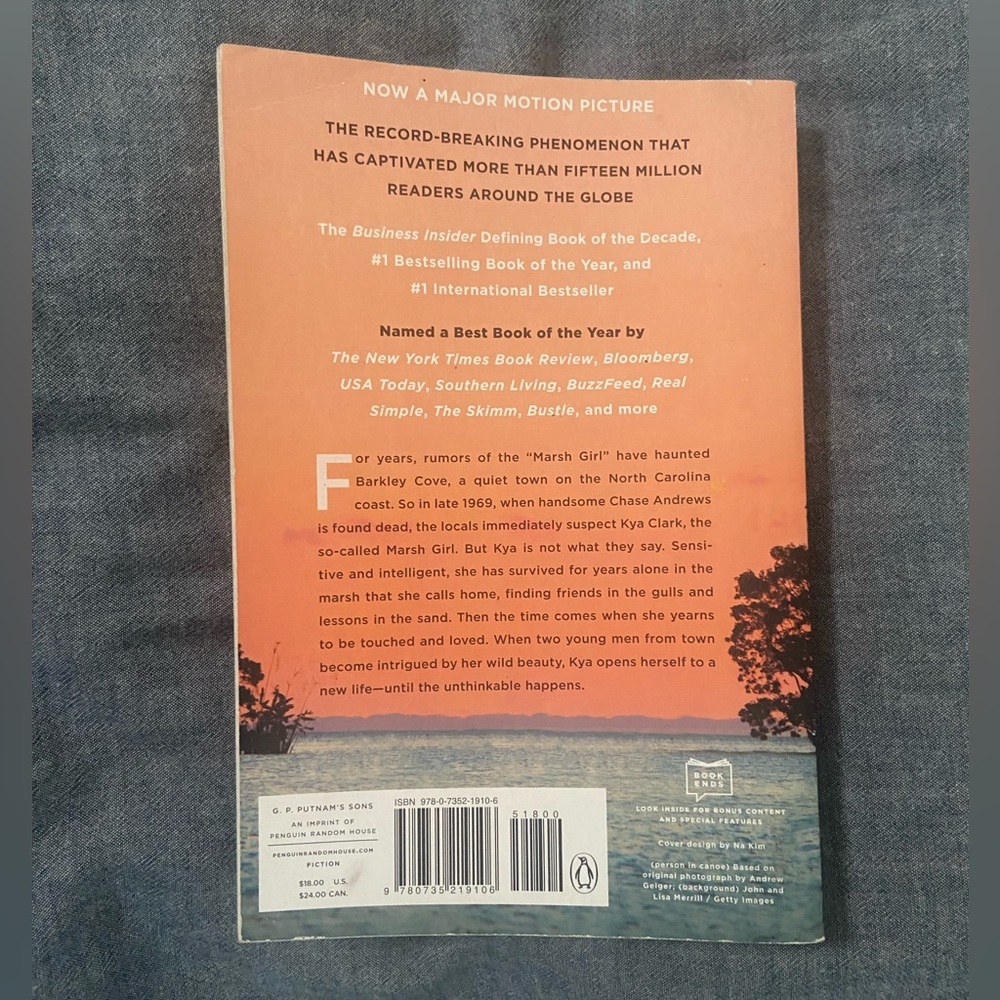 Delia Owens Where The Crawdads Sing paperback book EUC - Picture 3 of 3